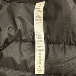 lululemon athletica Women's Black Puffer Vest
